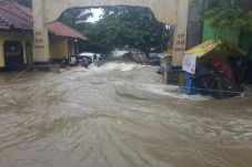 Jalan di Perumahan Ciledug...