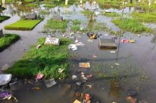 Ratusan Makam di TPU...