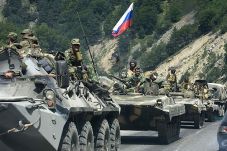 Ratusan Pasukan Rusia...