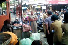 Satpol PP Segera Usir...