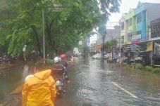 Banjir Terus Meninggi,...