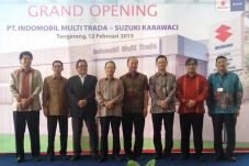 Suzuki Resmikan Dealer...
