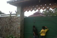 Pasca Jumpa Pers, Mandra...