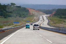 Pembebasan Lahan Tol...