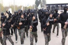 ISIS Rebut Irak Barat,...