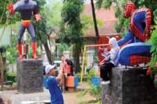 Patung Gatot Kaca Paling...