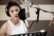 11 Penyanyi K-Pop Bersuara...