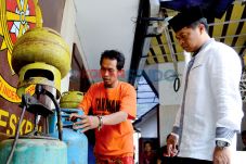 Pengoplos Elpiji Dibongkar