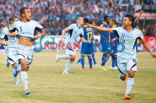 Persela Masih Paceklik...