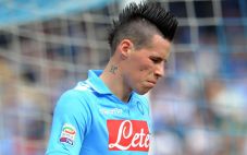 Napoli Dipermalukan...