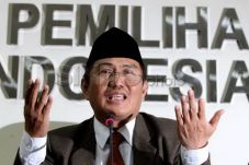 Jimly: KPK Harus Hormati...