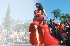 Gemerlap Merah dan Emas...