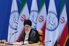 Iran Bantah Khamenei...