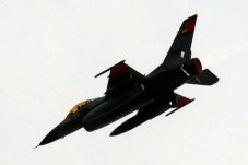 Libya: Serangan Udara...