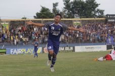 Egois, PSS Nilai Duet...
