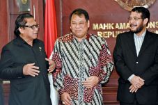 MPR Konsultasikan Empat...