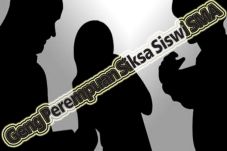 Perempuan Siksa Siswi...