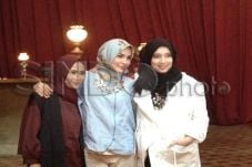 3 Desainer Cantik Ini...