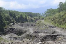 Tambang Ilegal di Merapi...