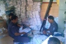 Mabes Polri Geledah...