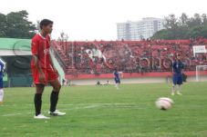 Kompetisi Belum Jelas,...