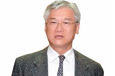 Andrew Hsia Perkokoh...