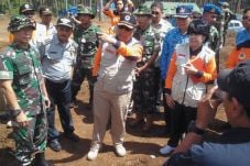 Kepala BNPB Cek Relokasi...