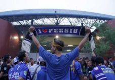 ISL 2015 Ditunda, Panpel...