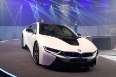 BMW i8 Meluncur di India,...