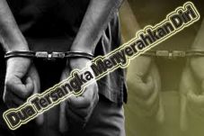Dua Tersangka Menyerahkan...