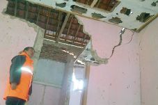 Ratusan Rumah Terancam...