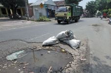 Jalur Transportasi Umum...