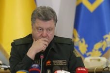 Poroshenko: 2.475 Prajurit...