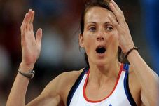 Medali Emas Kelly Sotherton...
