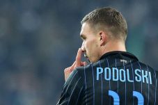 Podolski Siap Kembali...