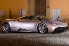 Stok Mobil Sport Pagani...