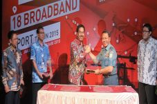 Telkom Kembangkan Bisnis...