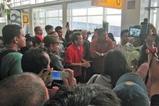 Lion Air Telantarkan...