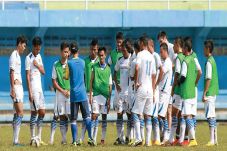Persib Cuek, Persipura...