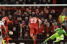 Gerrard Nilai Balotelli...