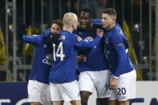 Comeback Everton Bungkam...