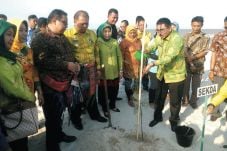Koperasi Ambil Alih...