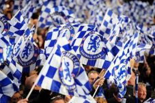Chelsea Larang Fans...