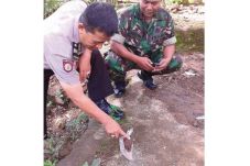 Bangun Rumah, Warga...
