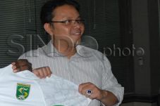 Presiden Jadi Tersangka,...