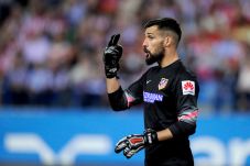 Kiper Atletico Waspadai...