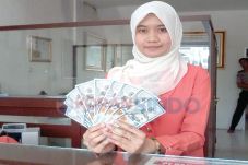 Aksi Jual Dolar Meningkat