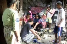 Minyak Menyembur dari...
