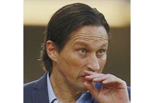 Leverkusen Cuma Sekali...