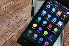 Polytron Produksi Smartphone...